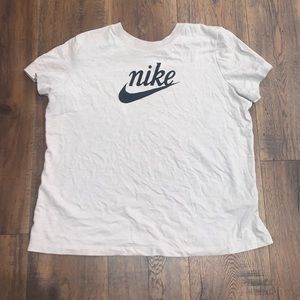 tan nike tee